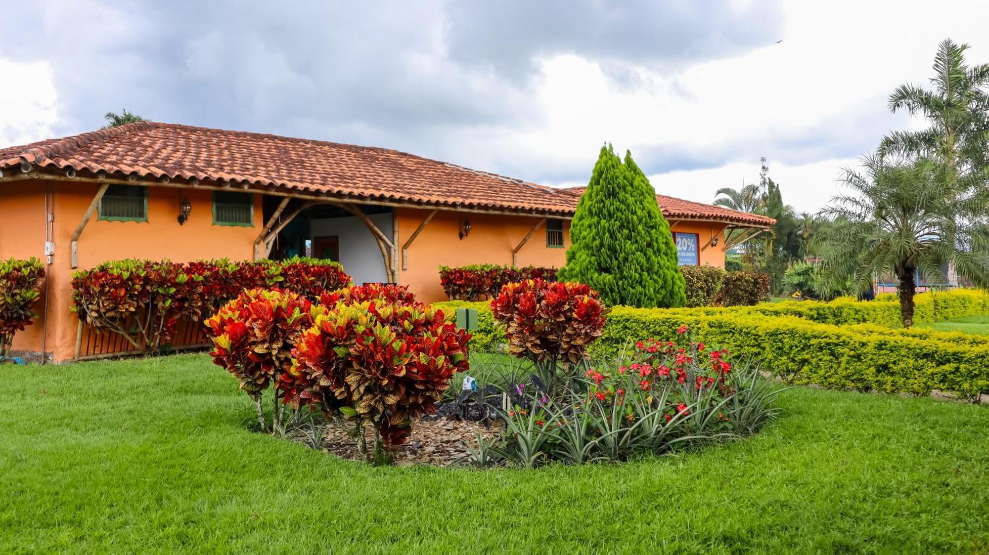 Hotel Parque De Los Arrieros Montenegro Buitenkant foto