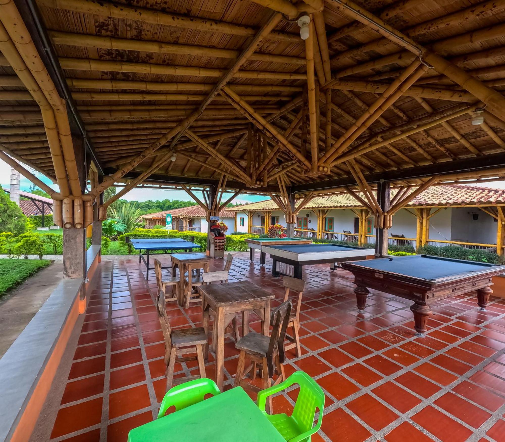 Hotel Parque De Los Arrieros Montenegro Buitenkant foto