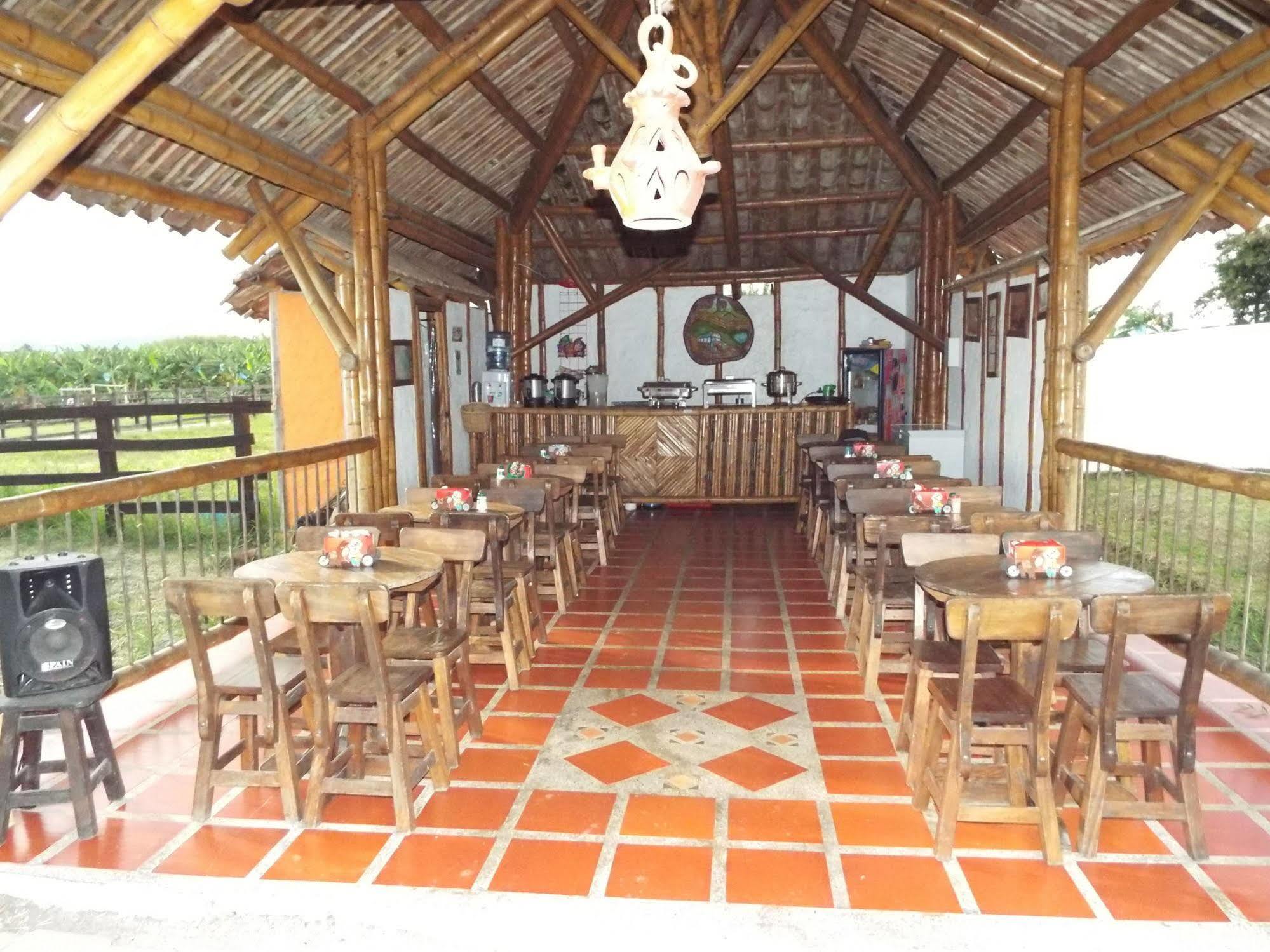Hotel Parque De Los Arrieros Montenegro Buitenkant foto